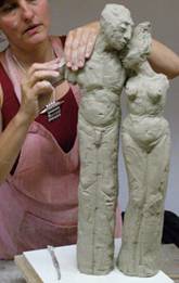 Myriam Urtz,Arbeit an einer Skulptur 
